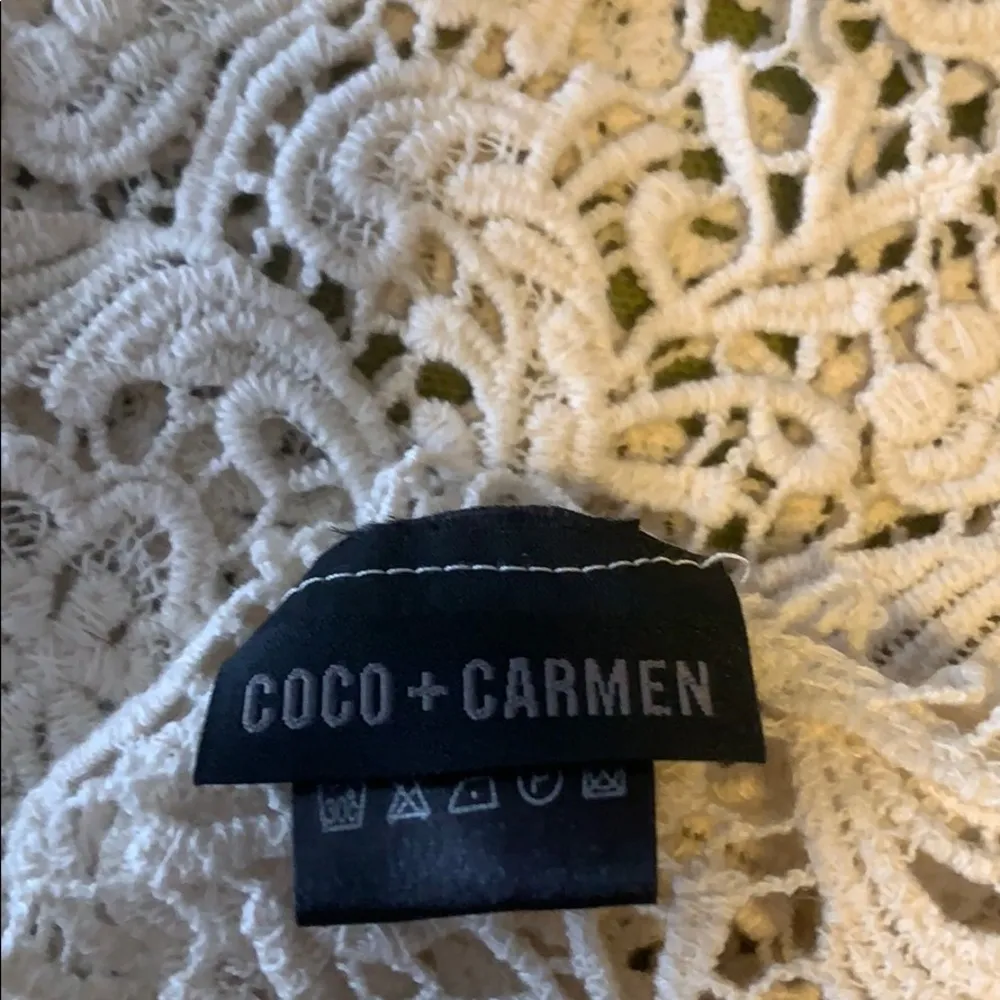 Coco + Carmen  Crochet ivory top - Image 3