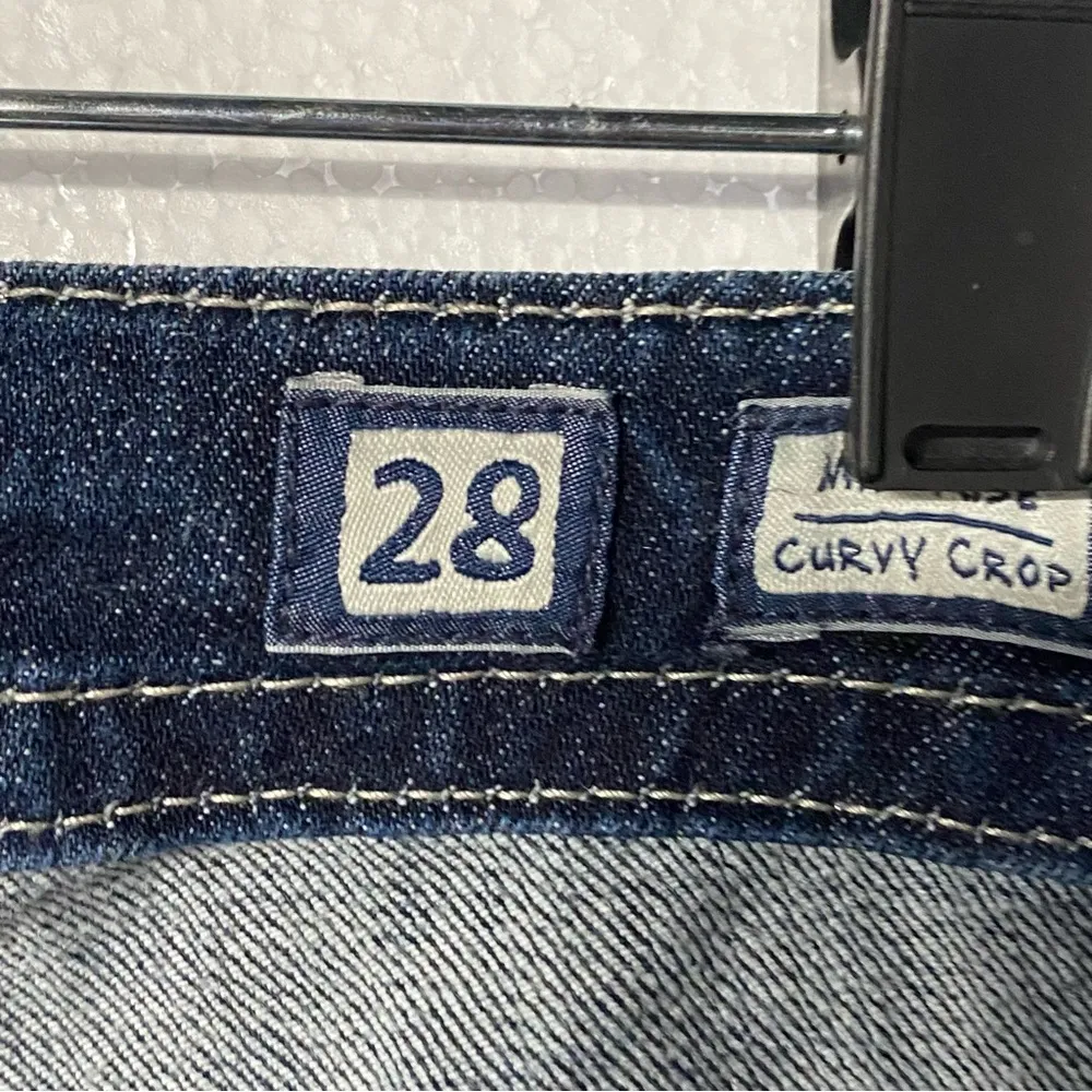 Miss Me Jeans Women 28W  Mid Rise Crop Distressed Jeweled Back Pocket ME8316VC - Image 3