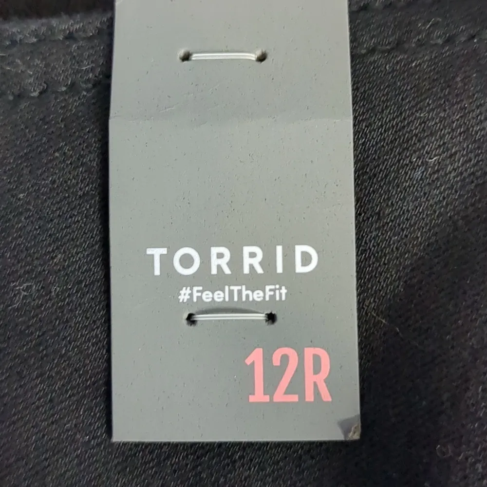 Torrid feel the fit 4 button black corset skinny jeans size 12R - Image 6
