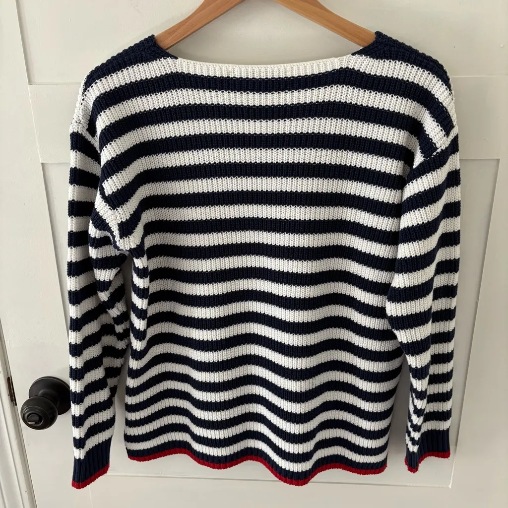 Skovhuus Italian Made Embroidered Boat Neck Sweater. Size Medium. - Image 6