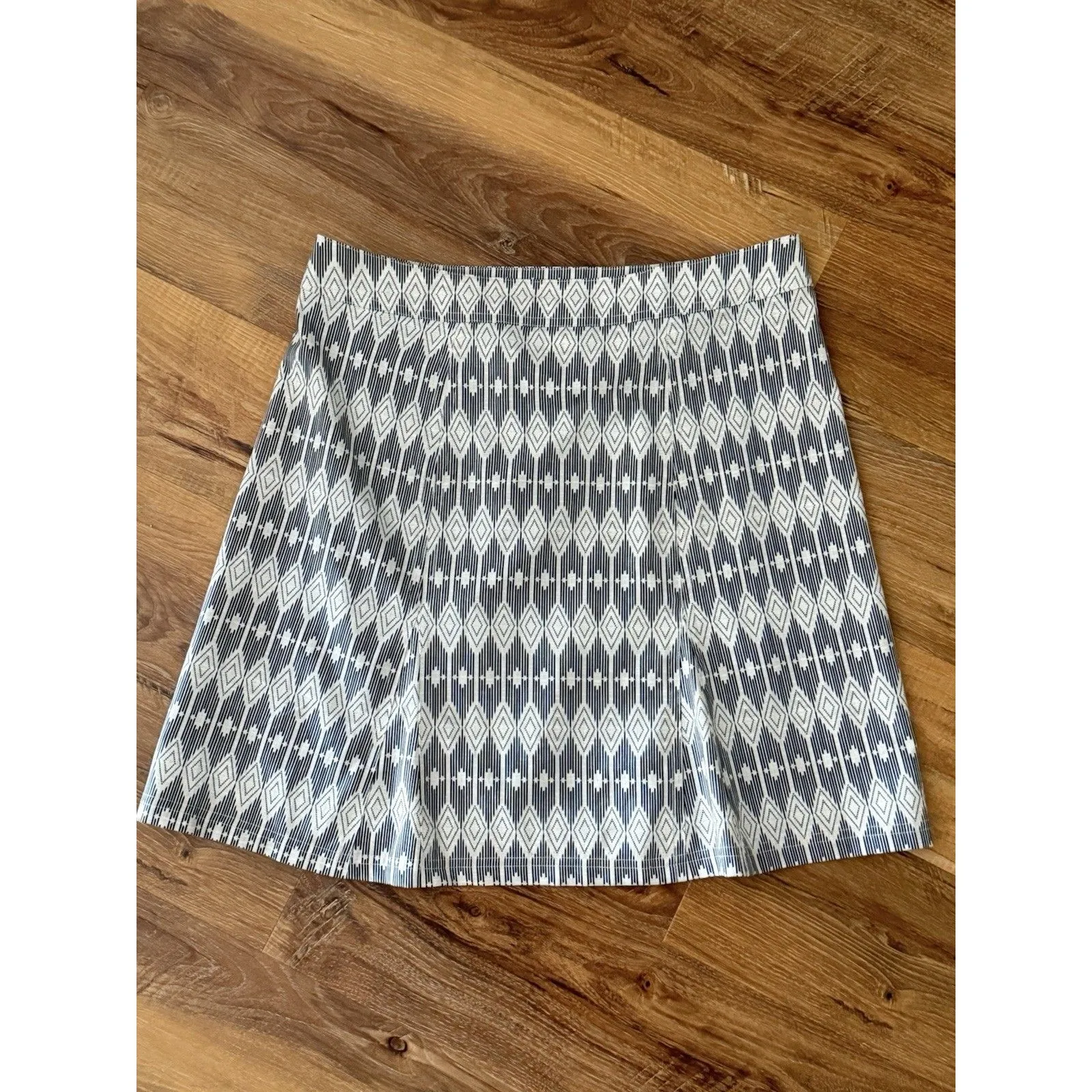 RIP SKIRT Hawaii Geo Grey True Wrap Casual Skirt Length 2 Medium NWOT - Image 4