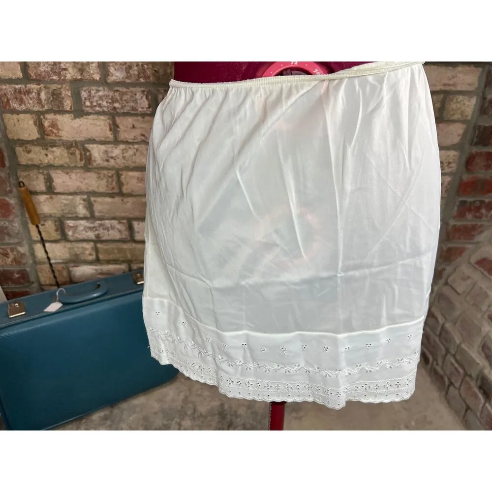 slip skirt eyelet lace white Size XS - Image 4
