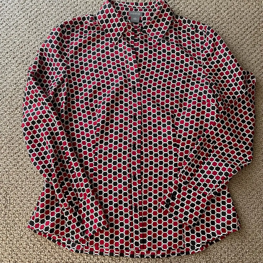 Ann Taylor Classic Fitted Blouse With Bead Buttons - Image 10