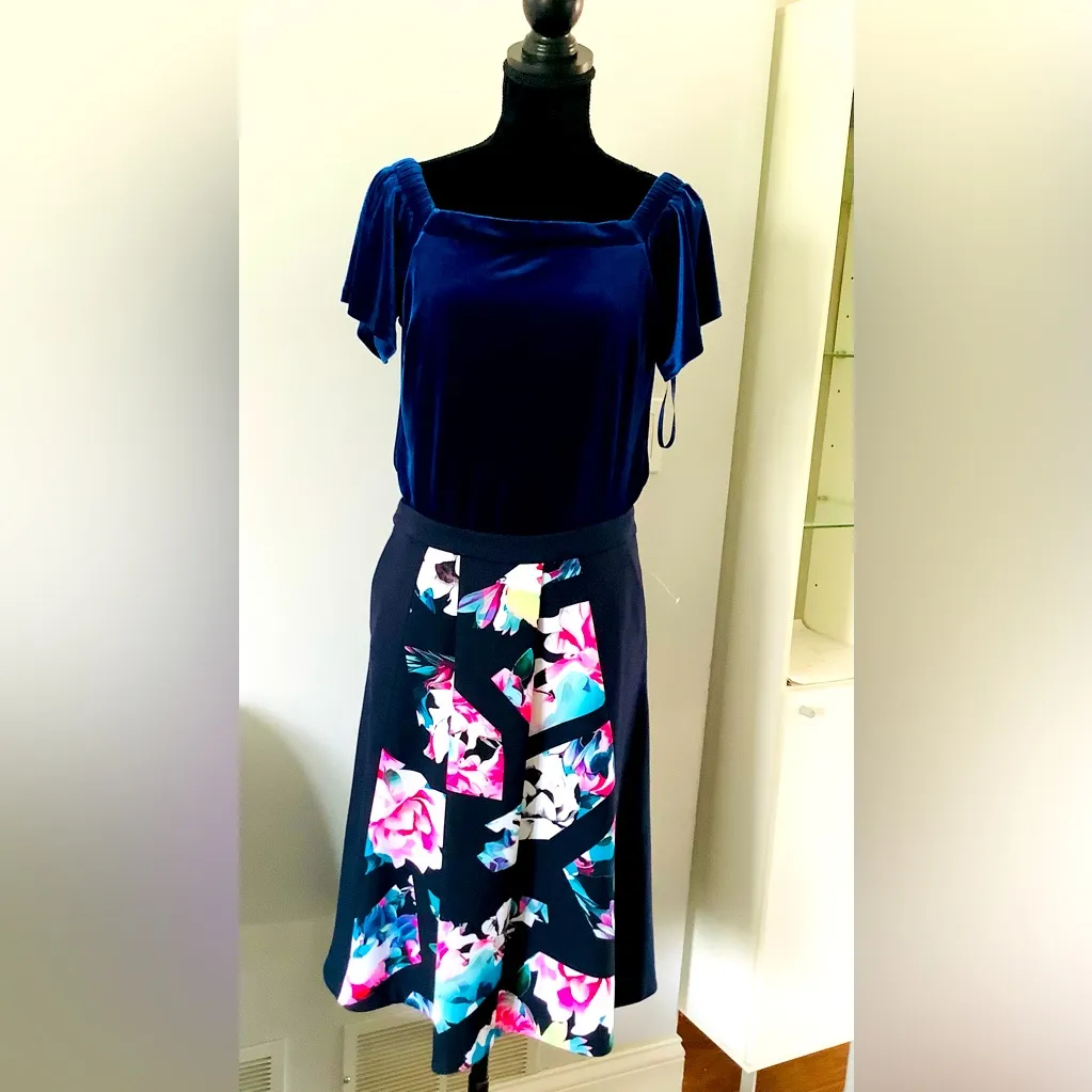 Dressy velvet top 💖 - Image 4