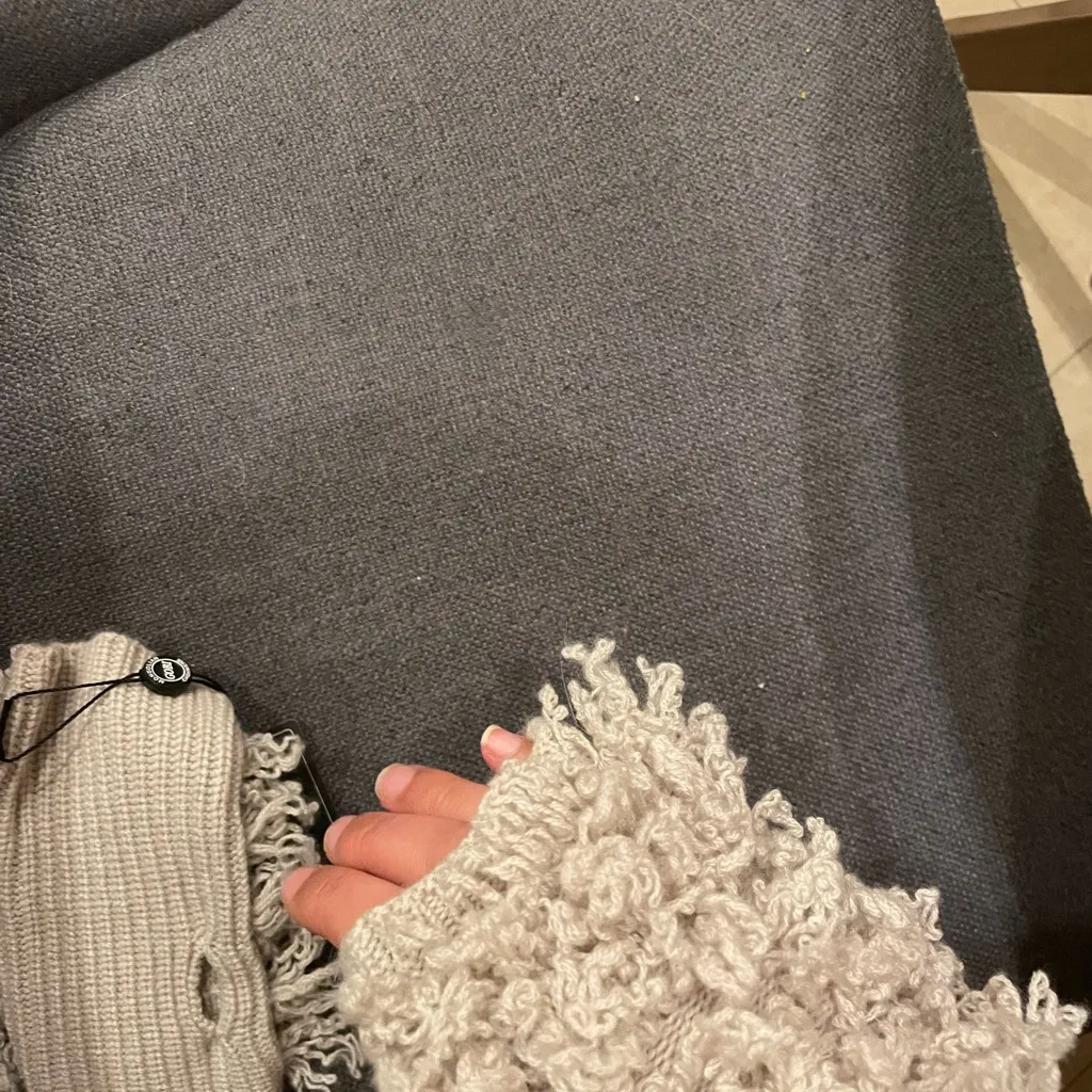 GOBI Mongolian Cashmere Mitten - Image 3