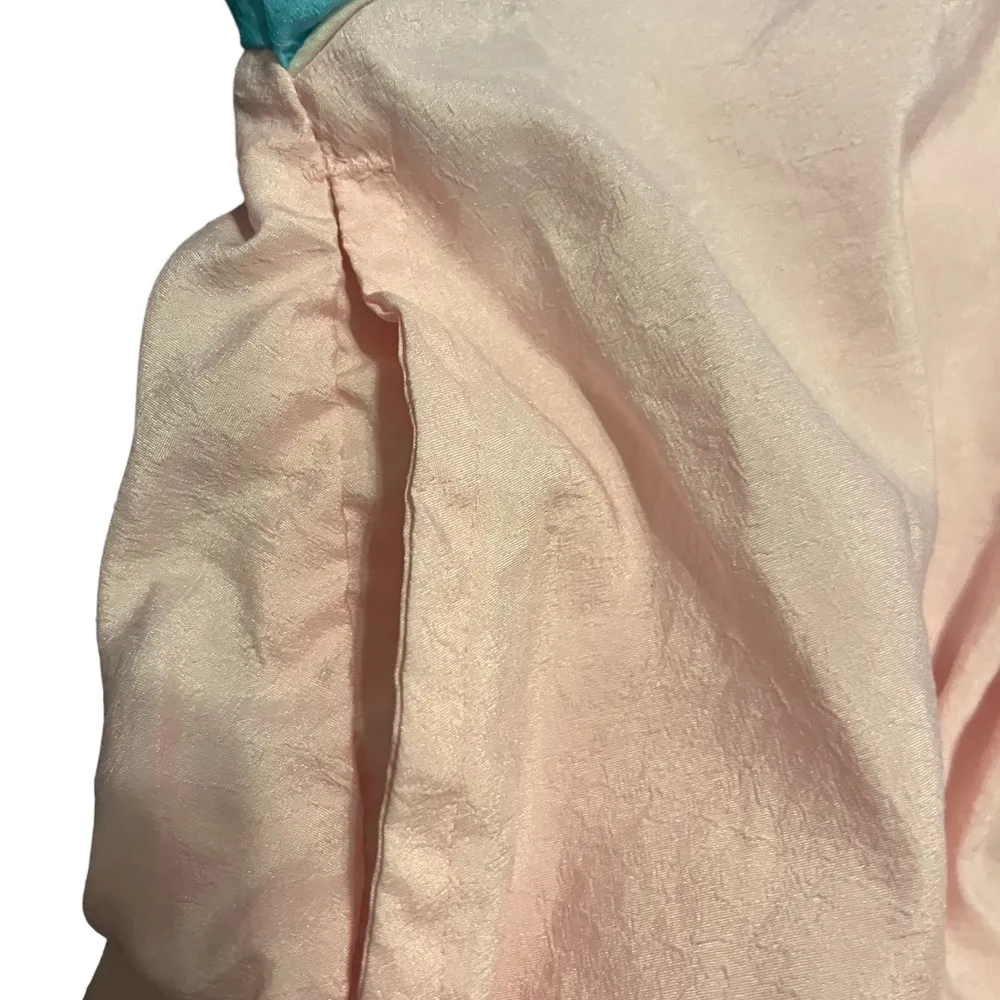 Reebok vintage pink and blue windbreaker size medium - Image 6