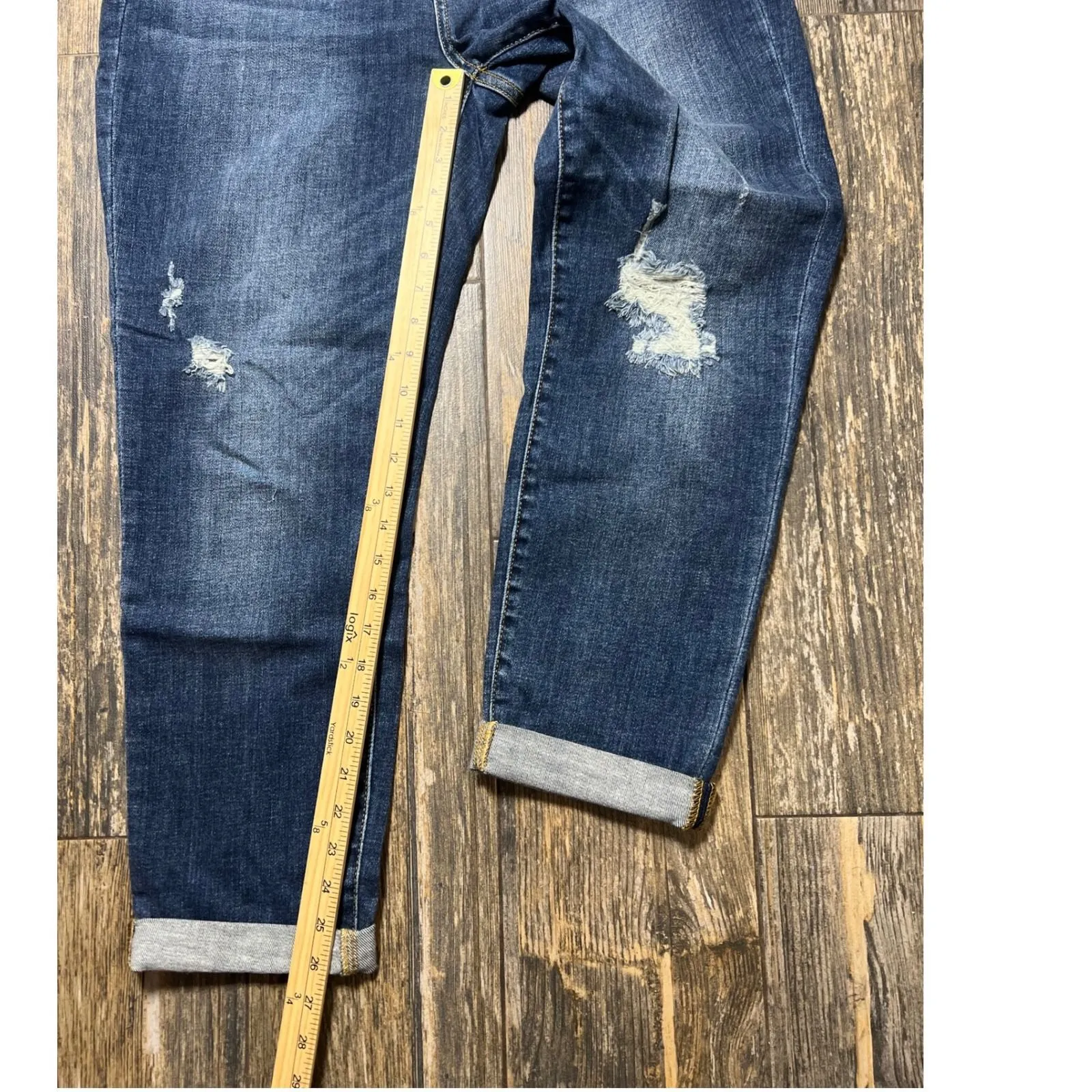 Judy Blue Jeans Slim Fit Distressed Medium Wash Size 15/32 Ankle Crop Mid Rise - Image 8