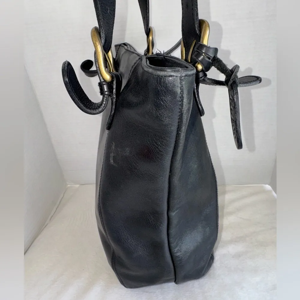 RARE Vintage Guess Genuine Leather Black Leather Bucket Tote Shoulder Bag Purse - Image 4