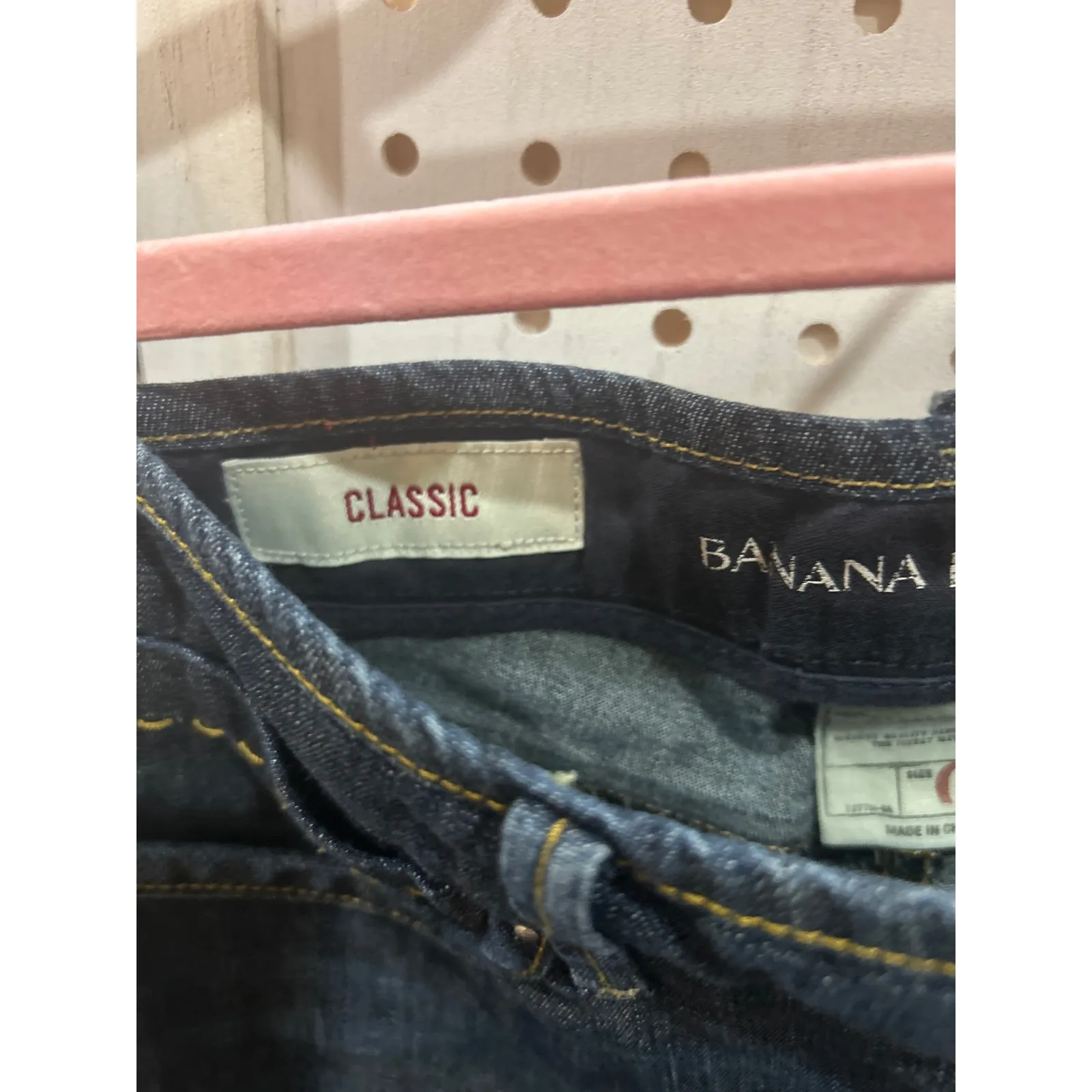 Banana Republic Classic Dark Wash Denim Capri Shorts Size 4 Cuffed Bermuda - Image 5