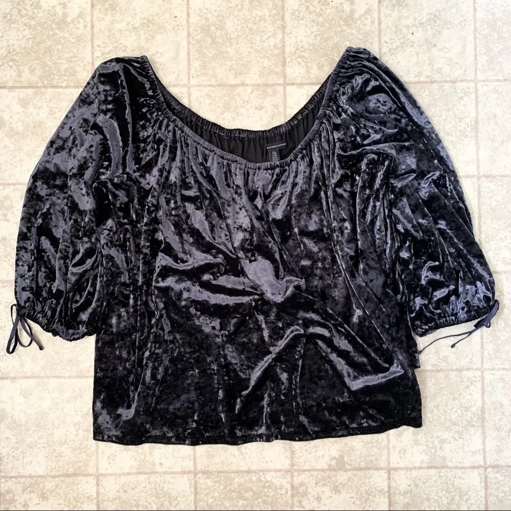 American Eagle Navy Blue Velvet Off Shoulder Top Size XXL - Image 3