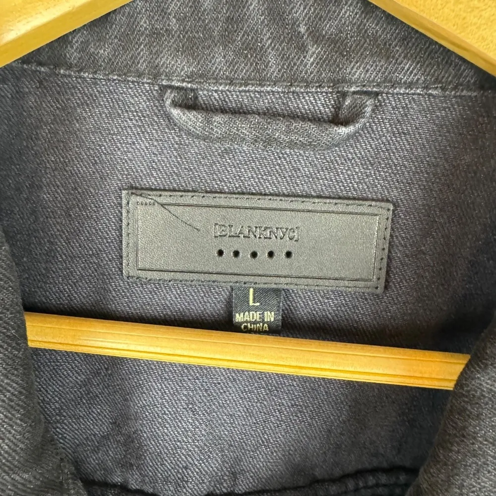 Blank NYC Black Denim‎ Jacket Sz L Puff Sleeve Frayed Hem Cropped Grunge Goth - Image 8