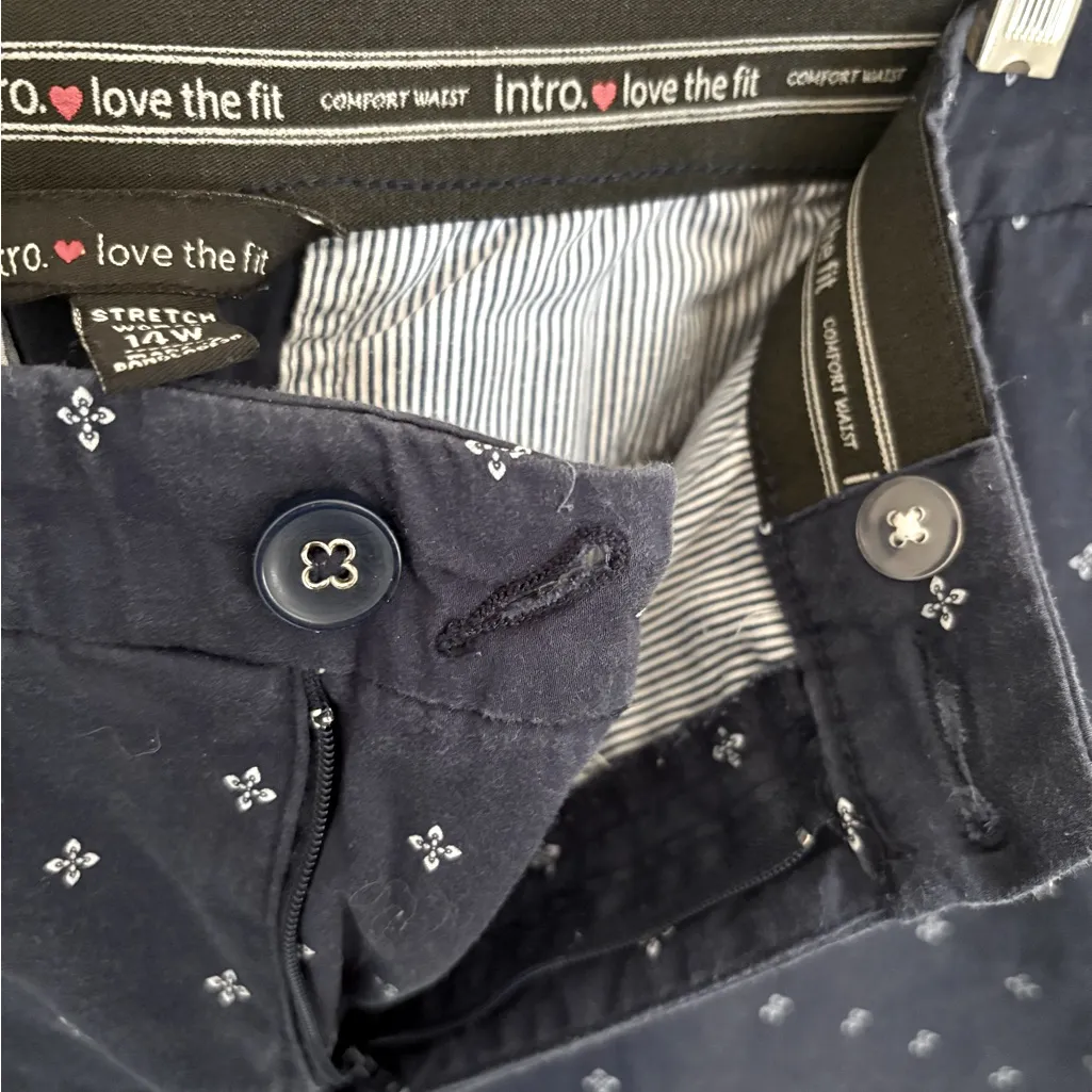 Intro Love the Fit Navy Cropped Pants with Printed White Pattern Blue Size 14W - Image 5
