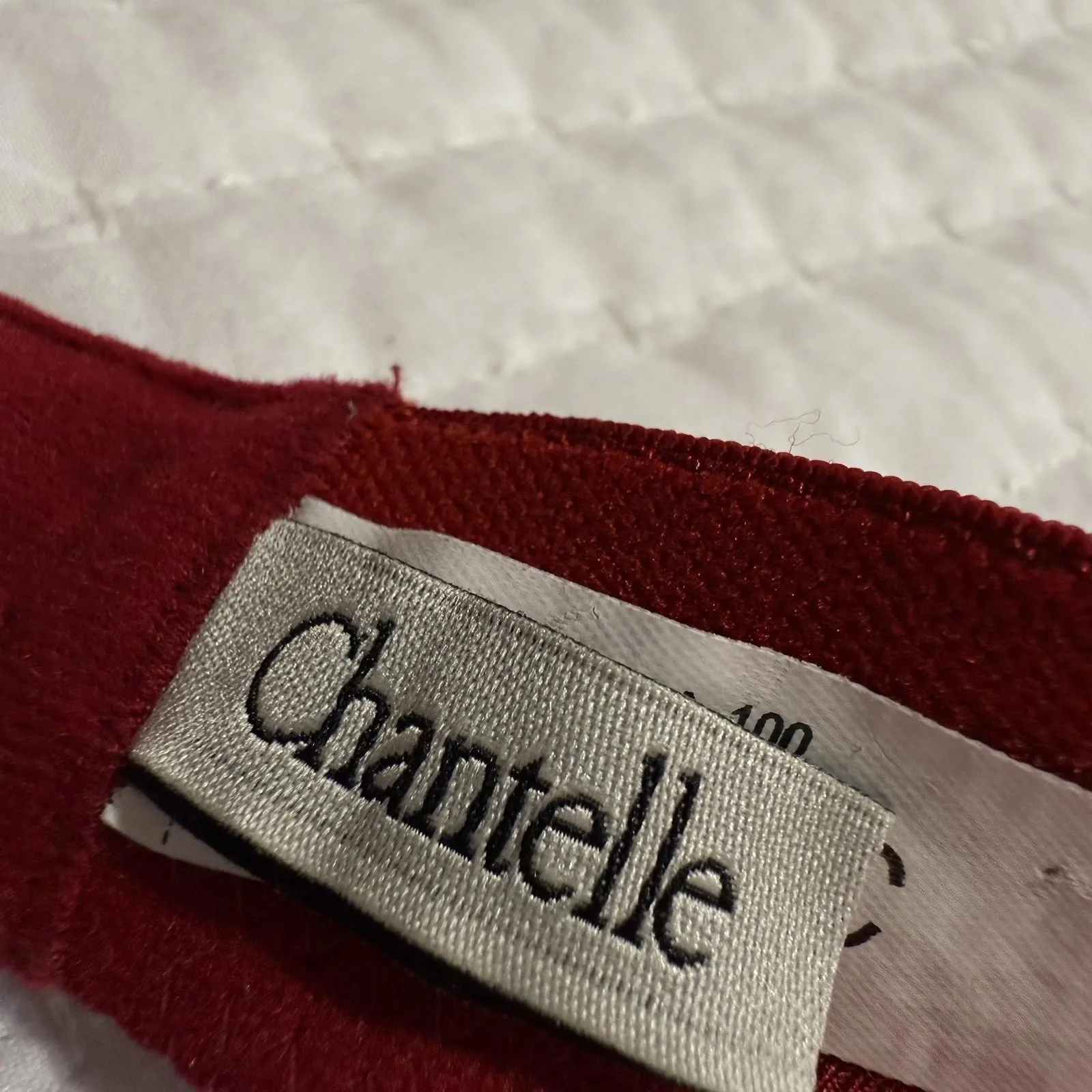 Chantelle Bra Red 38C Underwire Unlined Leaf Lace Trim - Image 5