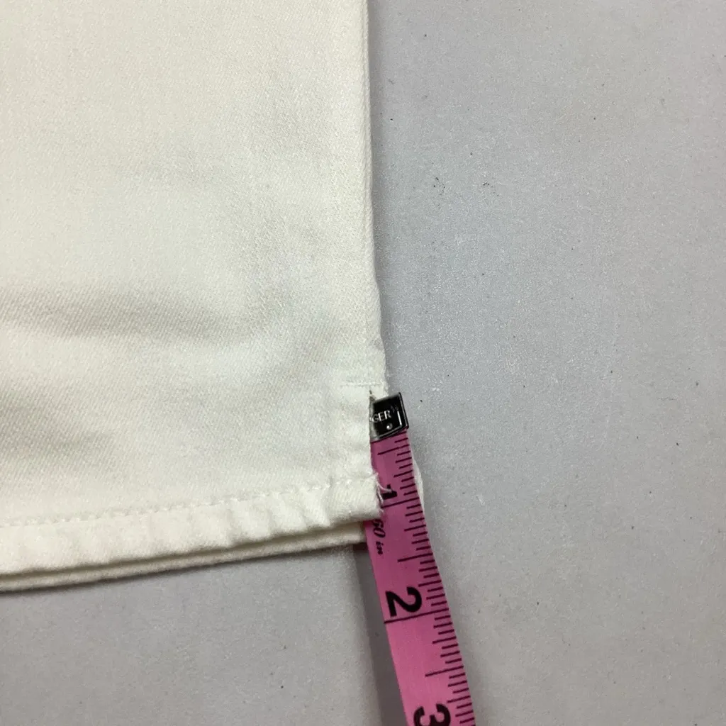 Chico's Chico’s White Capri Denim Pull on shorts - Image 8