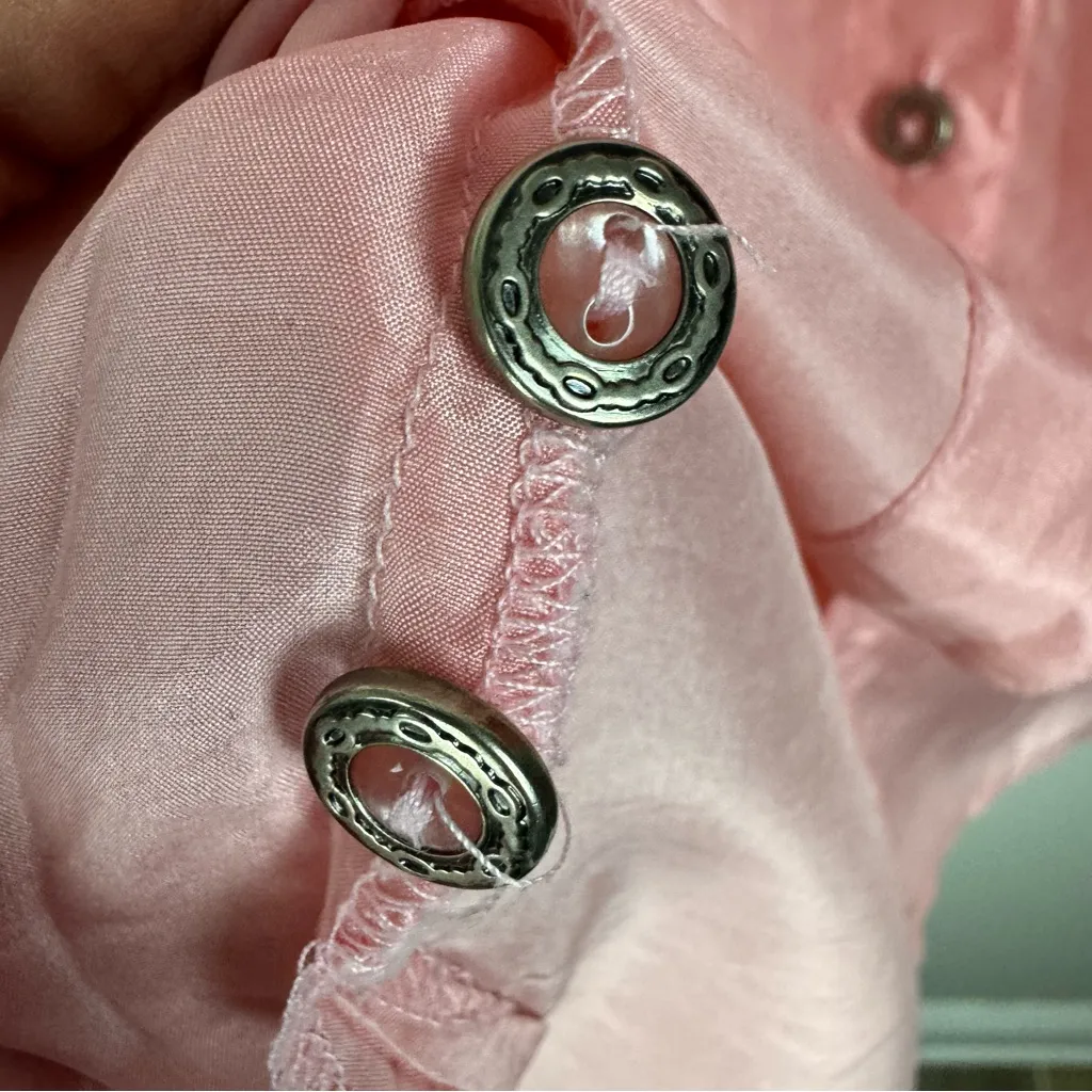 Vintage 100% Silk Blouse Button Down Light Pink Sz Medium 90's Shoulder‎ Pads - Image 8