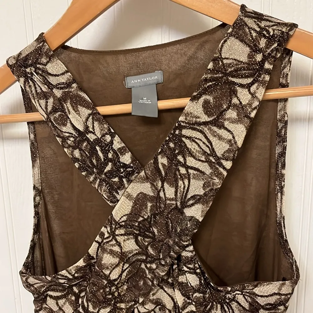 Ann Taylor Brown & metallic Gold Floral V-neck sleeveless blouse - Image 3