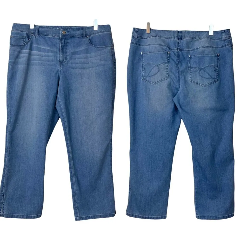 Chico’s Platinum Crop Light Wash Mid Rise Jeans Chico's Size 2 - Women's Size 12 - Image 7