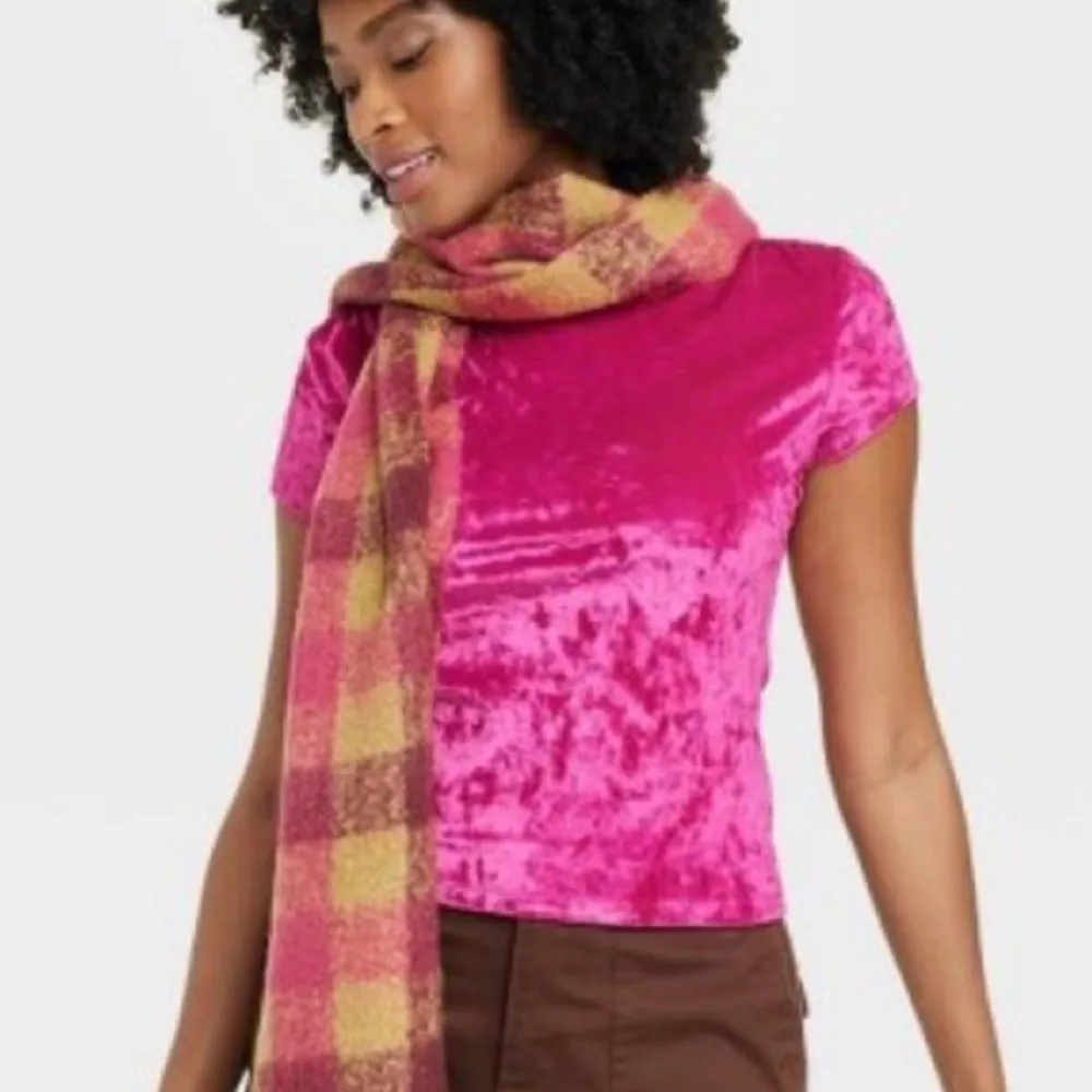 Velvet Hot Pink Fuschia Slim Fit Mock Turtleneck Velvet T-Shirt - Image 3