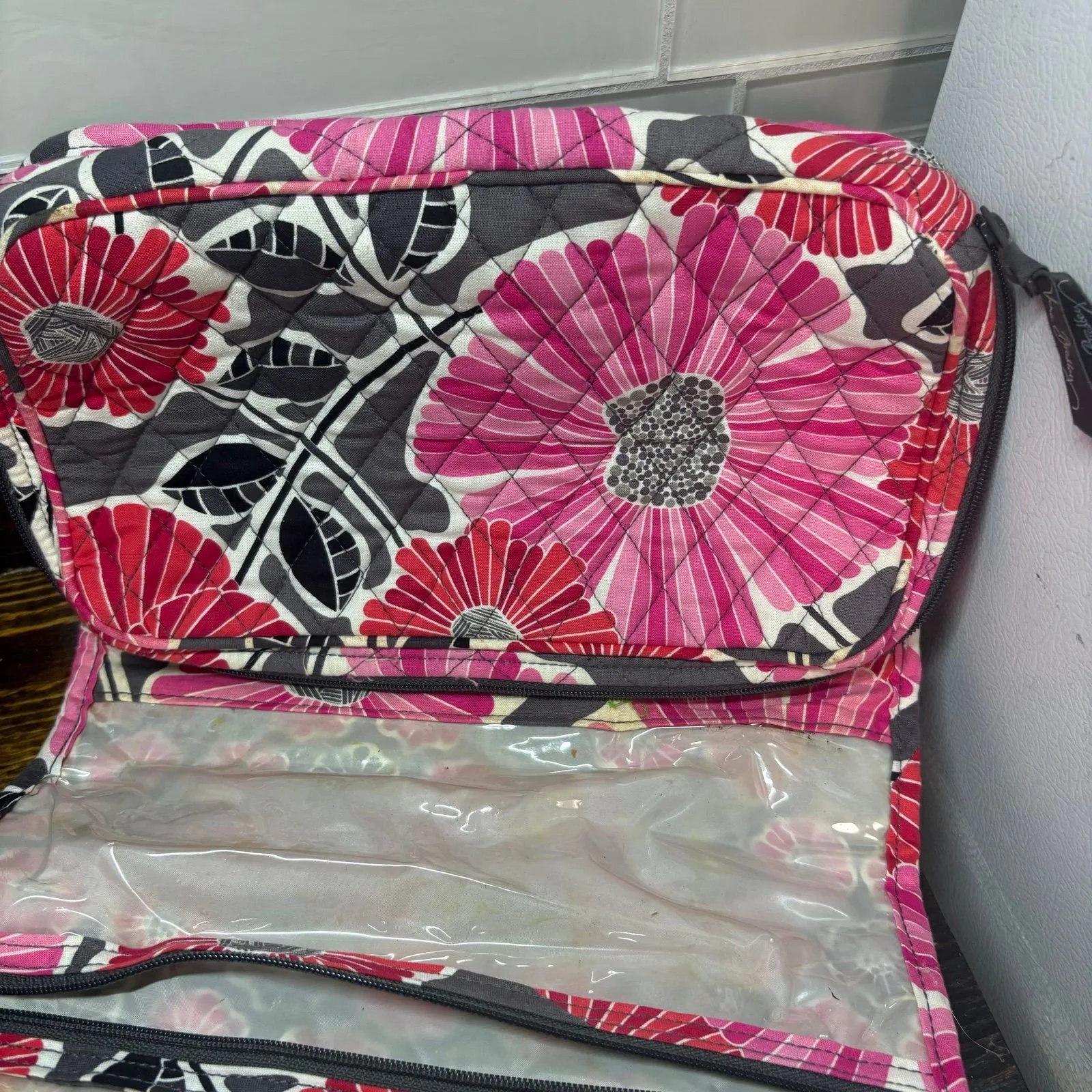 Vera Bradley Travel/Cosmetic‎ Carrier - Image 10