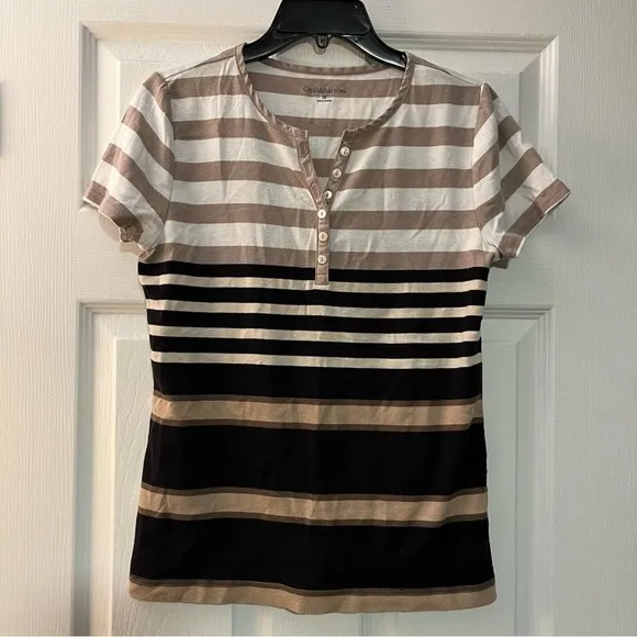 3/$18 || Croft & Barrow Short Sleeve Neutral Stripe Tee - Size M - Image 5