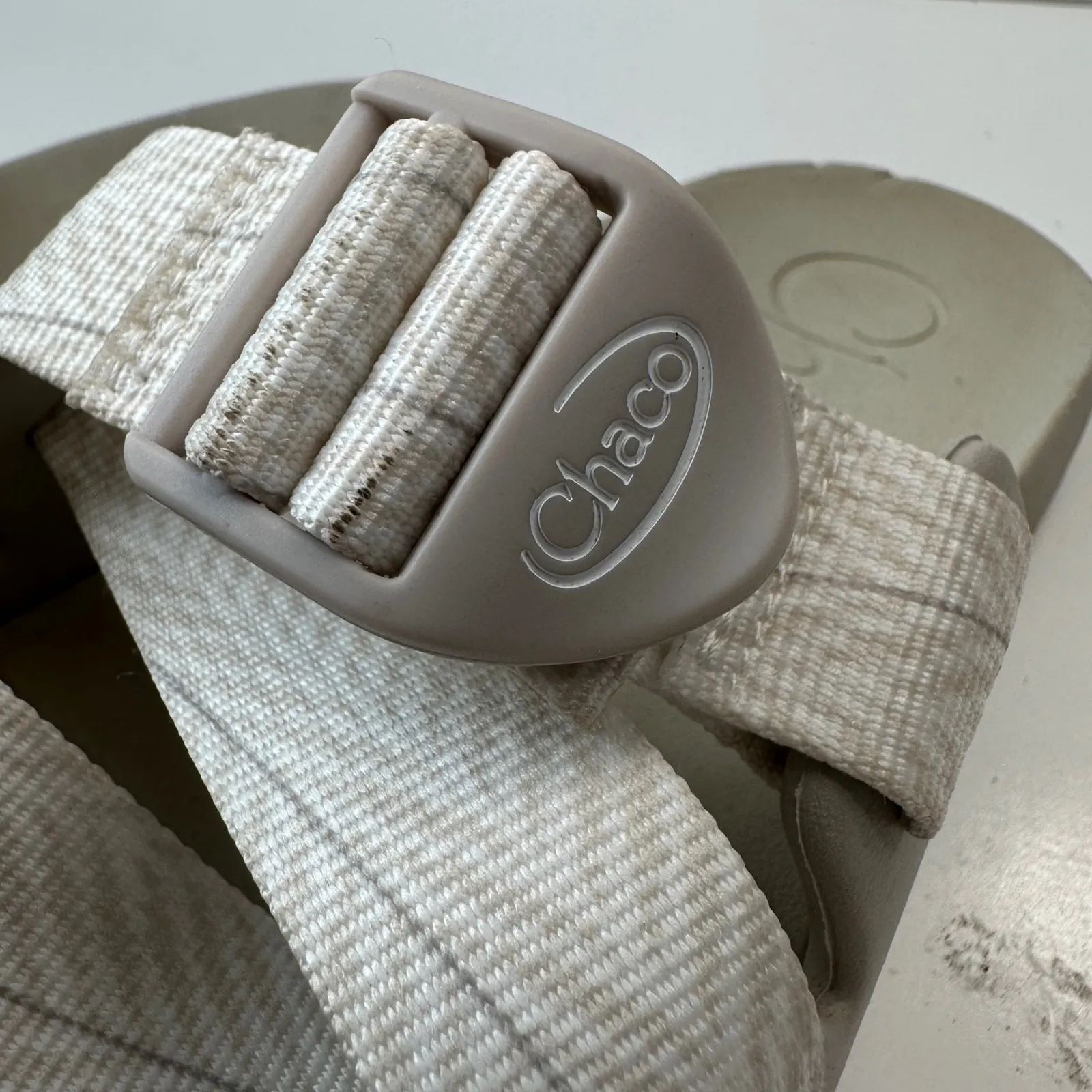Chaco Z/Cloud Sandals Slides Adjustable Straps Beige Casual Comfort Womens‎ W6 - Image 3