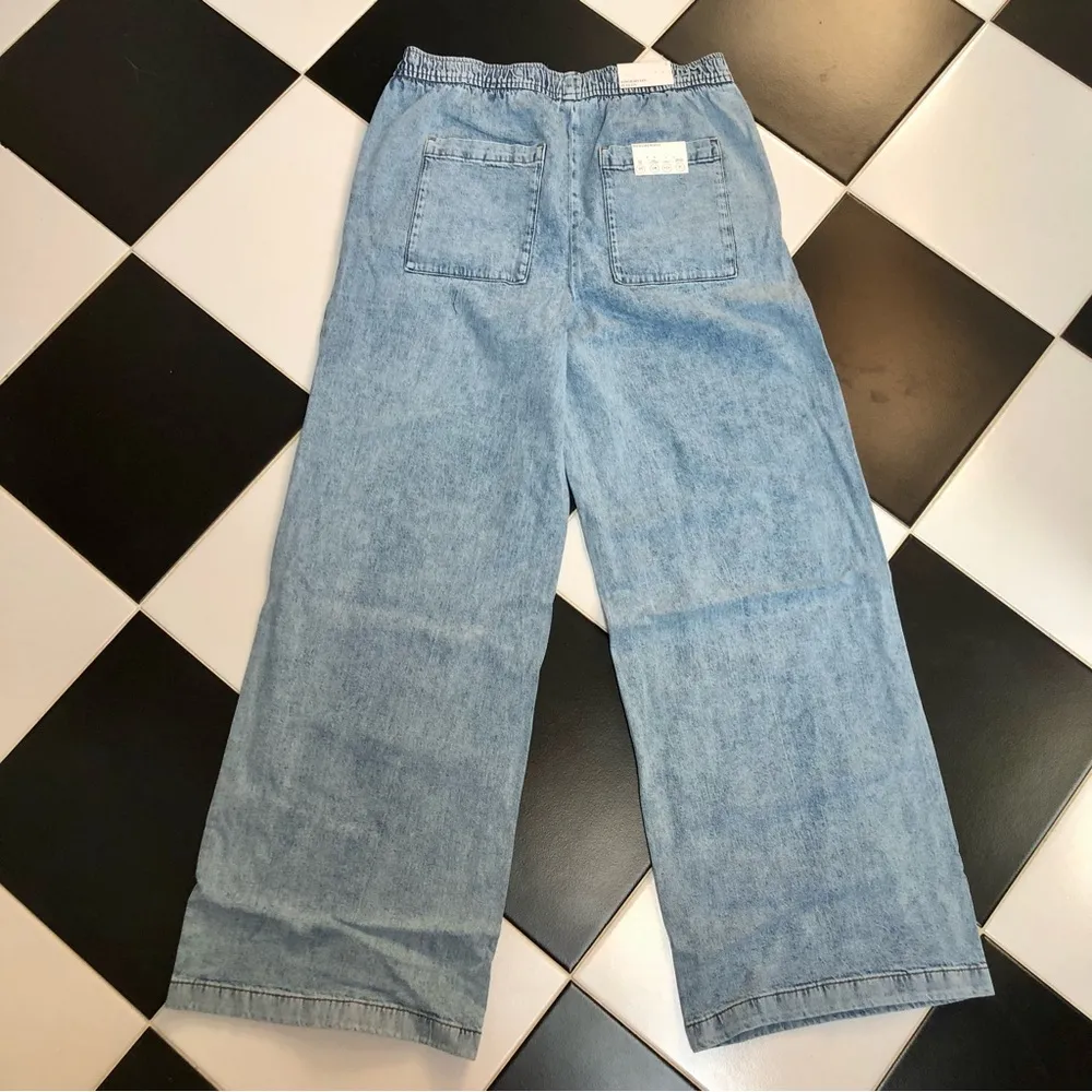 NWT WeWoreWhat Zia Straight Leg Jeans Pull on Elastic Waistband Light Wash Denim - Image 9