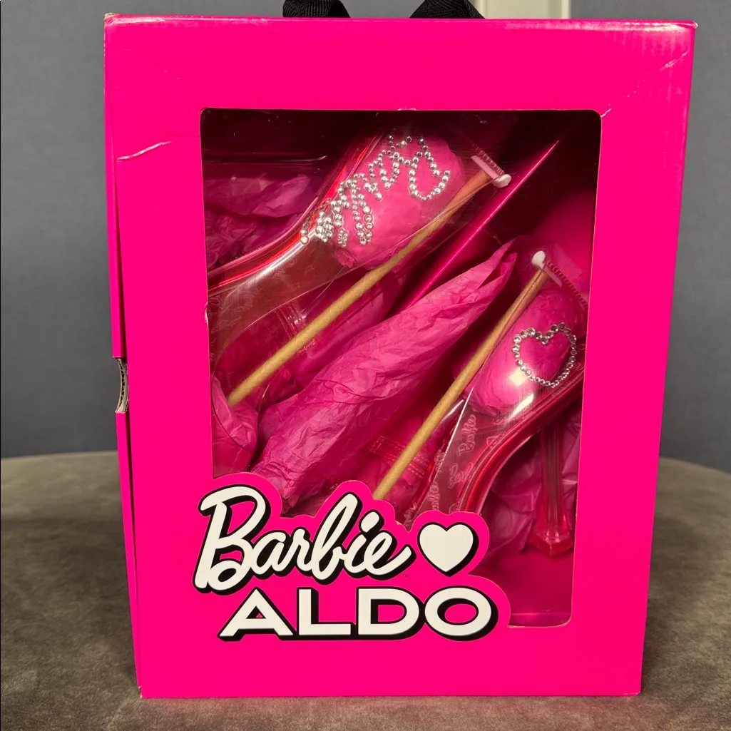 Barbie x ALDO Barbiestessy Collection Pink Translucent Pointed Toe Pumps 8.5 NEW - Image 3