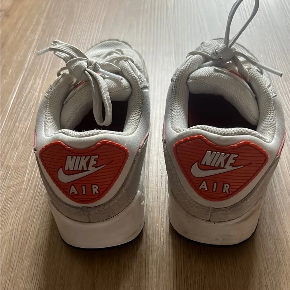 Nike Air Max 90 Summit White Mantra Orange Women's size 6 - Image 4