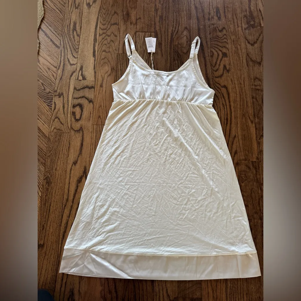 NWT Mersea Moon Dancer Sleep Dress Pajama Medium White Cream Lightweight - Image 3