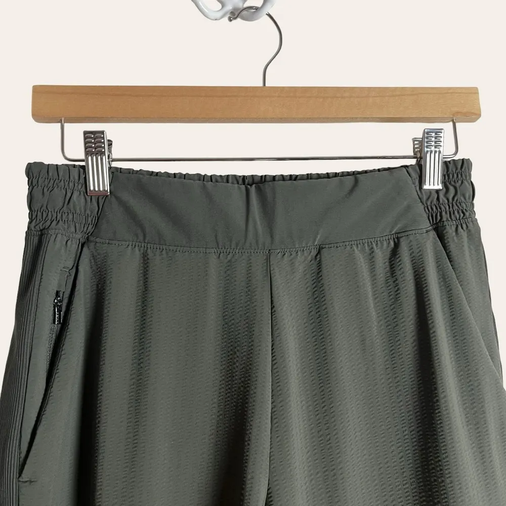 Athleta Olive Green Textured Brooklyn Jogger Pants Size 4 - Image 4