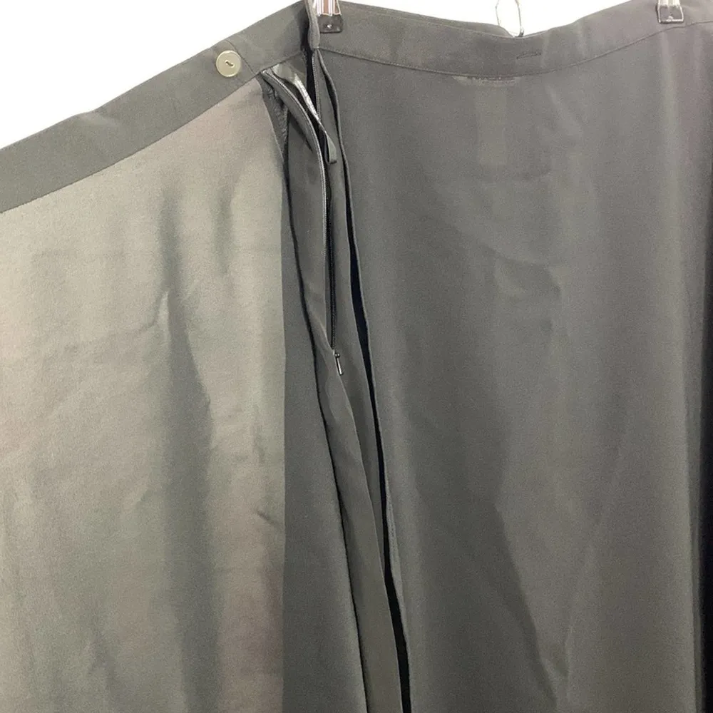 NYGARD Collection Women's Black Wrap Skirt (NWT) - Image 4