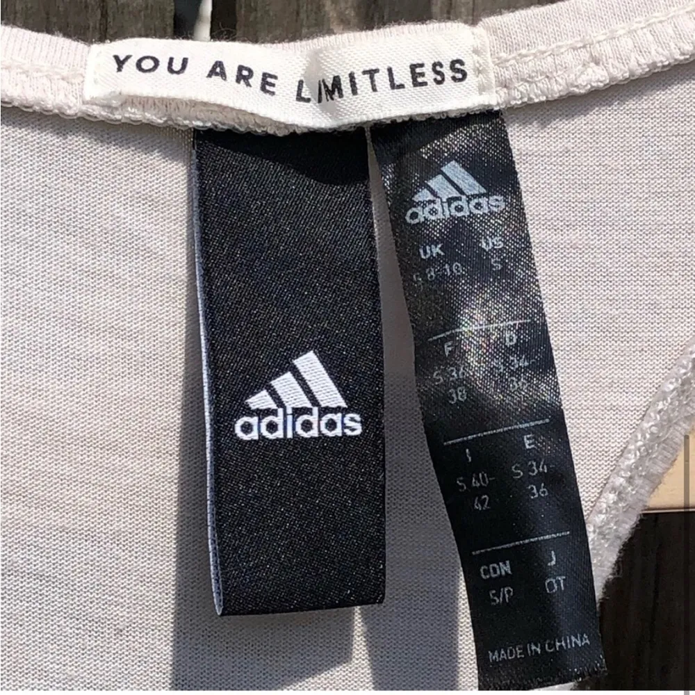 2 Adidas tops 1 Originals + Farm Rio xilofloresta jungle crop tank + 1 t shirt Black Size M - Image 5