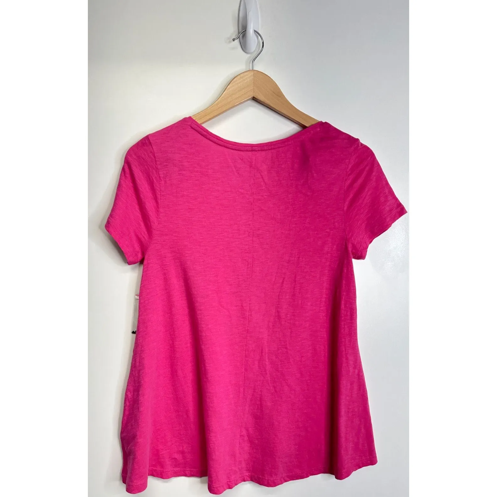 Crown & Ivy Shirt Womens Pink Short Sleeve Sequin Turtle Size XS NEW - Image 3