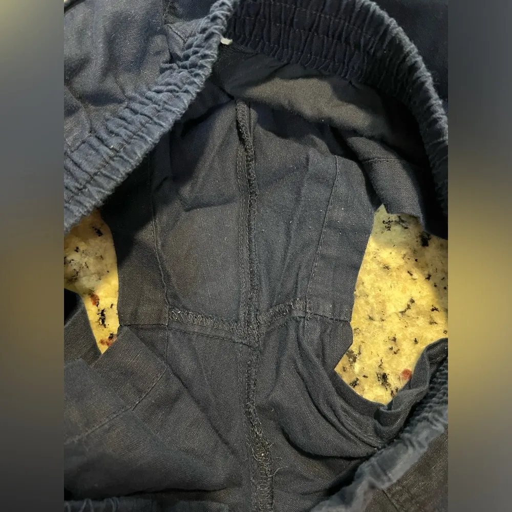 Gap woman’s size medium blue shorts - Image 4