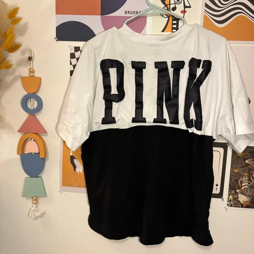 PINK Victoria's Secret Black and White Tee - Image 4
