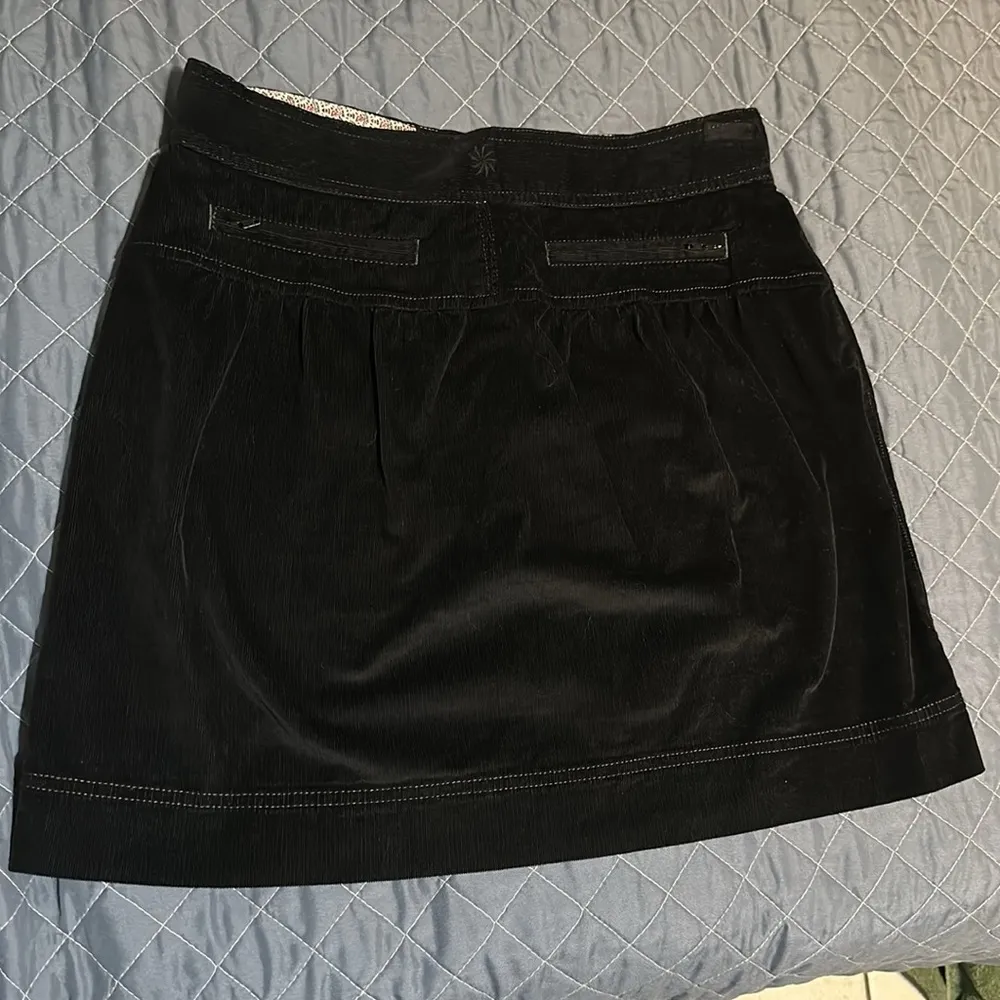 Athleta Cordoba Black Corduroy  Skirt  Cinch Waist Pockets Skirt Aline Stretchy - Image 2