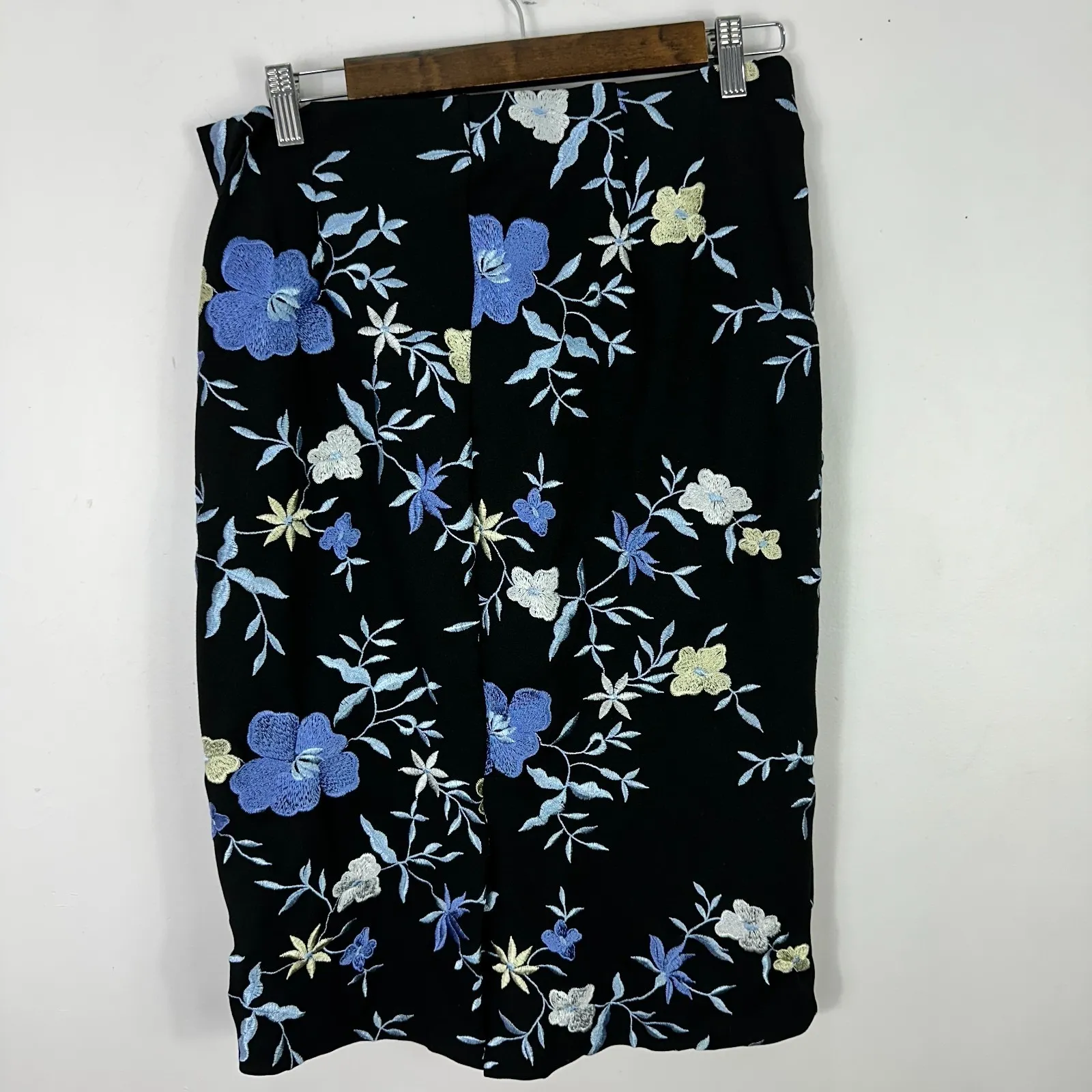 ECI New York Skirt 10 Black Floral Embroidered Pencil Midi Romantic Boho Chic - Image 4