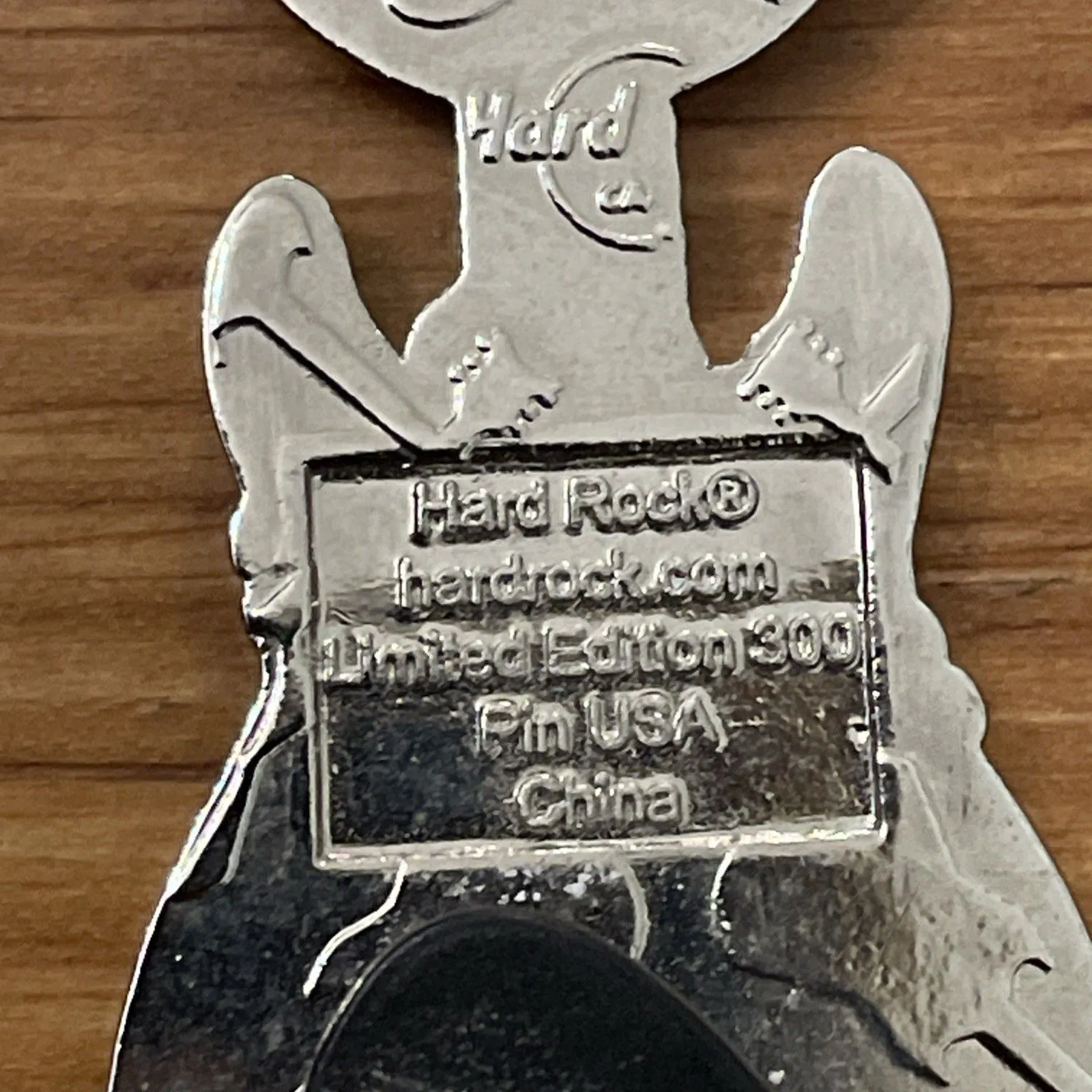 Hard Rock Cafe Biloxi 2010 Guitar Pin Limited Edition 300 Collectible Music - Image 2