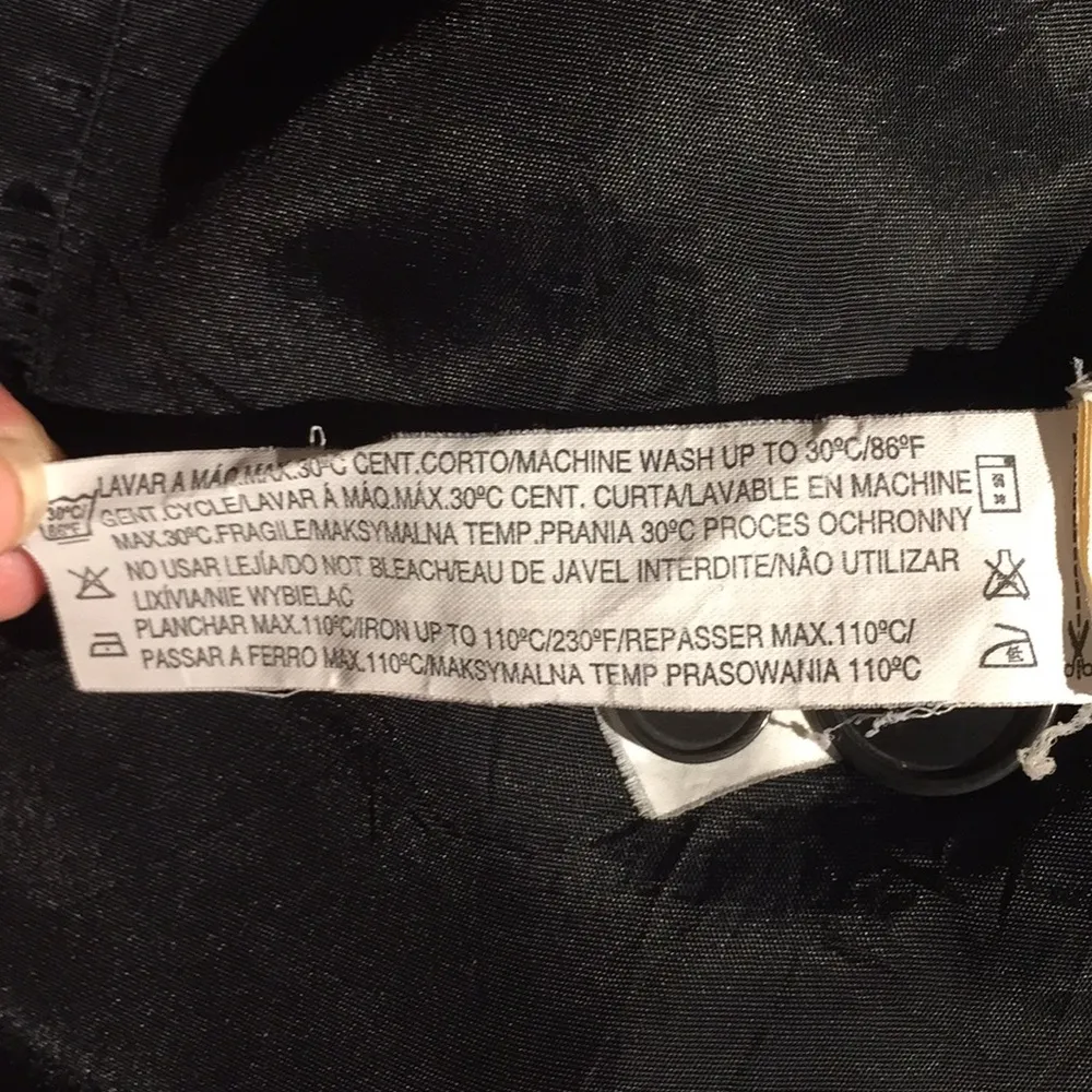 ZARA  Basic gray pinstripe blazer. - Image 8