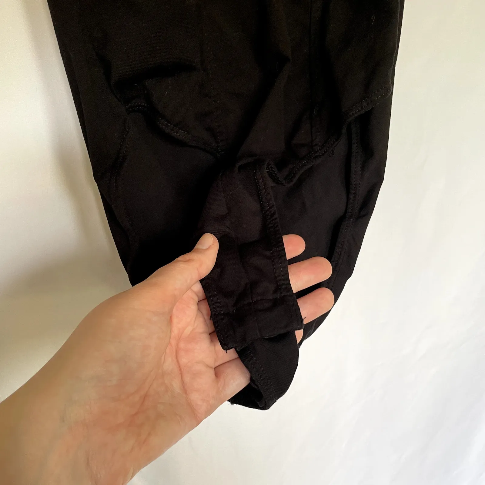 Lulus black bodysuit deep v neckline collared top sleeveless women's size medium - Image 4