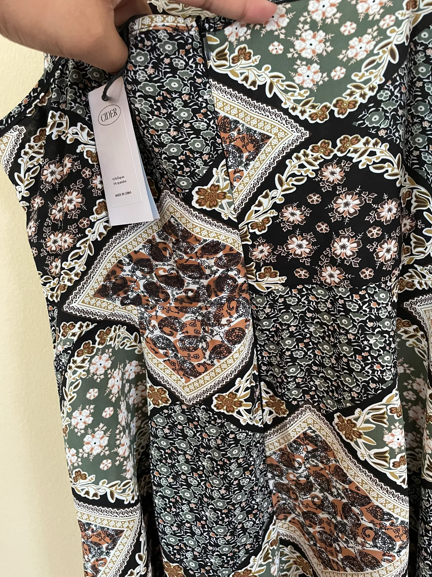 Cider Floral Pattern Maxi Dress - Image 5