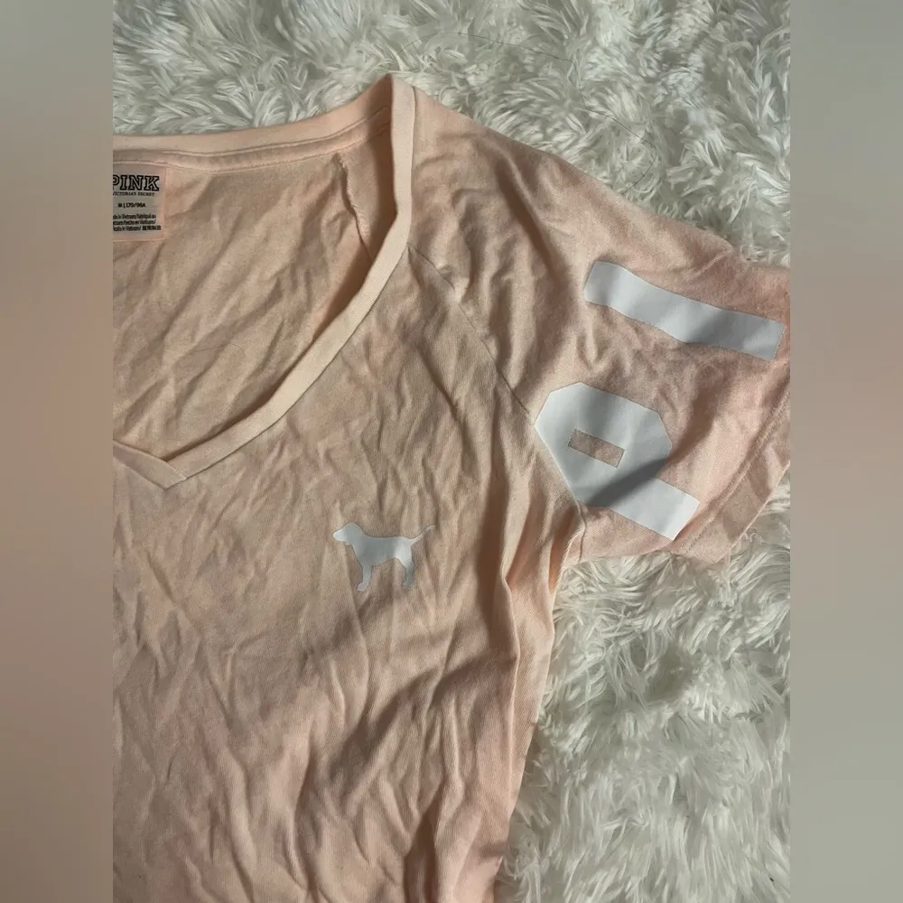 vs pink v neck short sleeve - Image 2