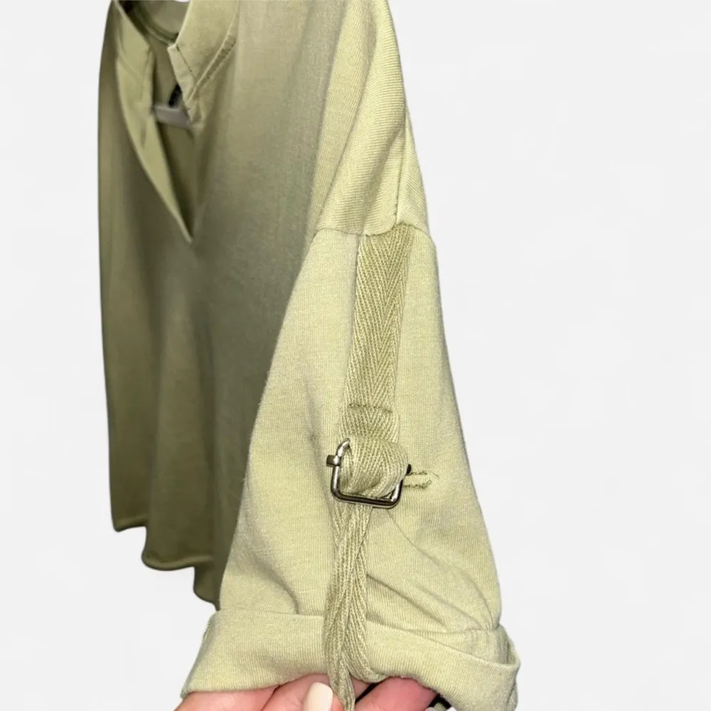 Forever 21 Green Graphic Cropped Tee – Size S - Image 3