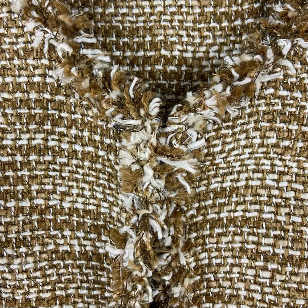 CAbi  Tan Metallic Phoebe Tweed Boucle Frayed Edge Blazer Jacket Size Medium - Image 8
