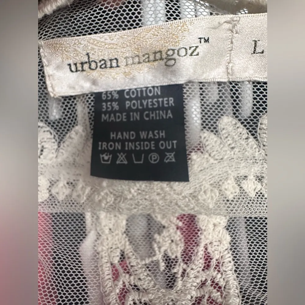Urban Mangoz long sleeve open front lace embroidered cardigan Size L - Image 3