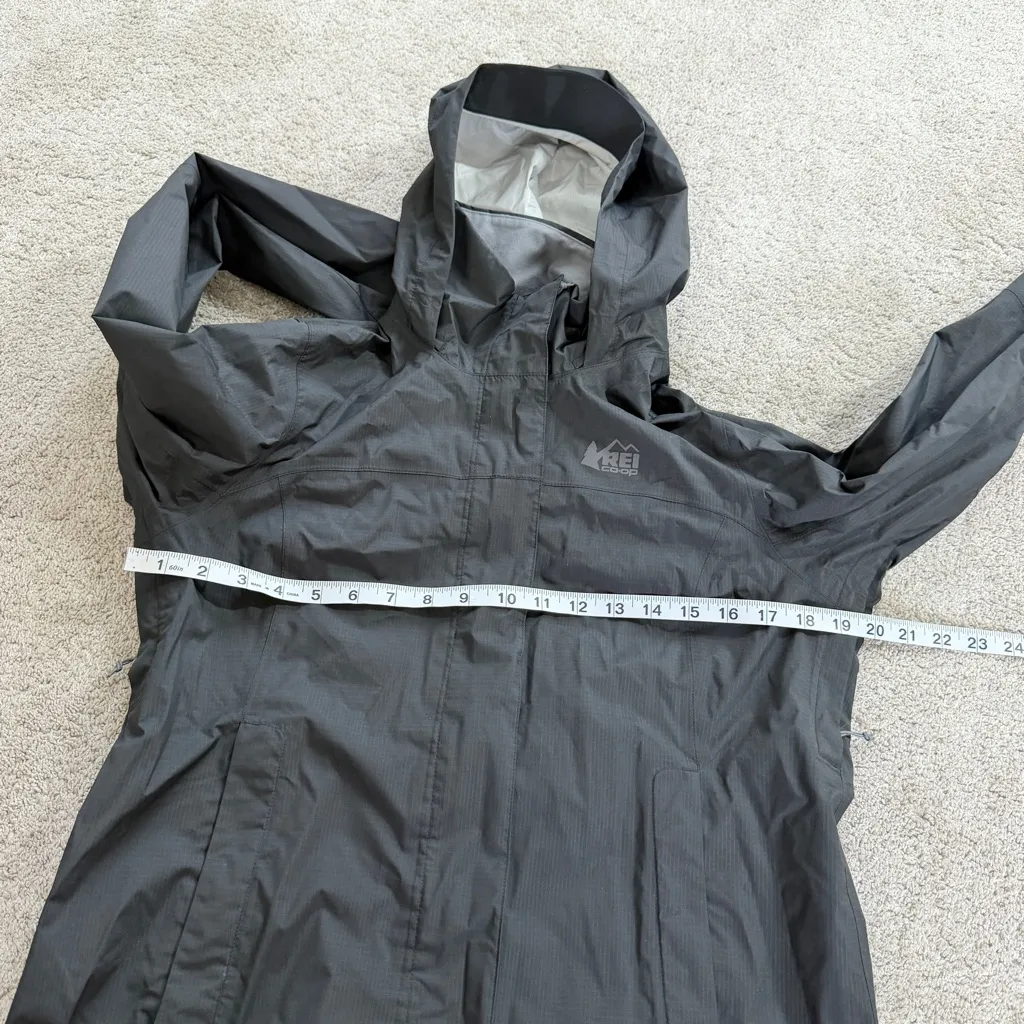 REI Co-Op Women’s Peak 2.5L Rainier Rain Jacket Lightweight Outdoor in Black S - Image 13