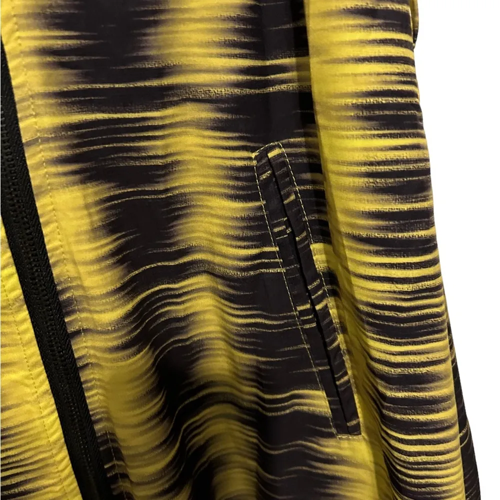 City Chic Bright Yellow Black
Full Front Zip Sleeveless Collared Two size S - Image 3