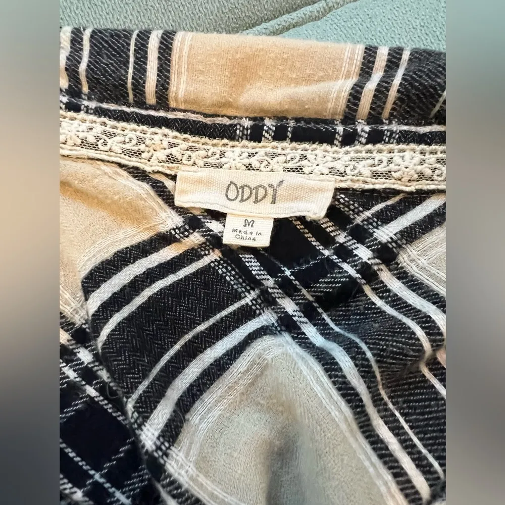 ODDY Flannel with Lace!! (Size: medium) Gray - Image 4