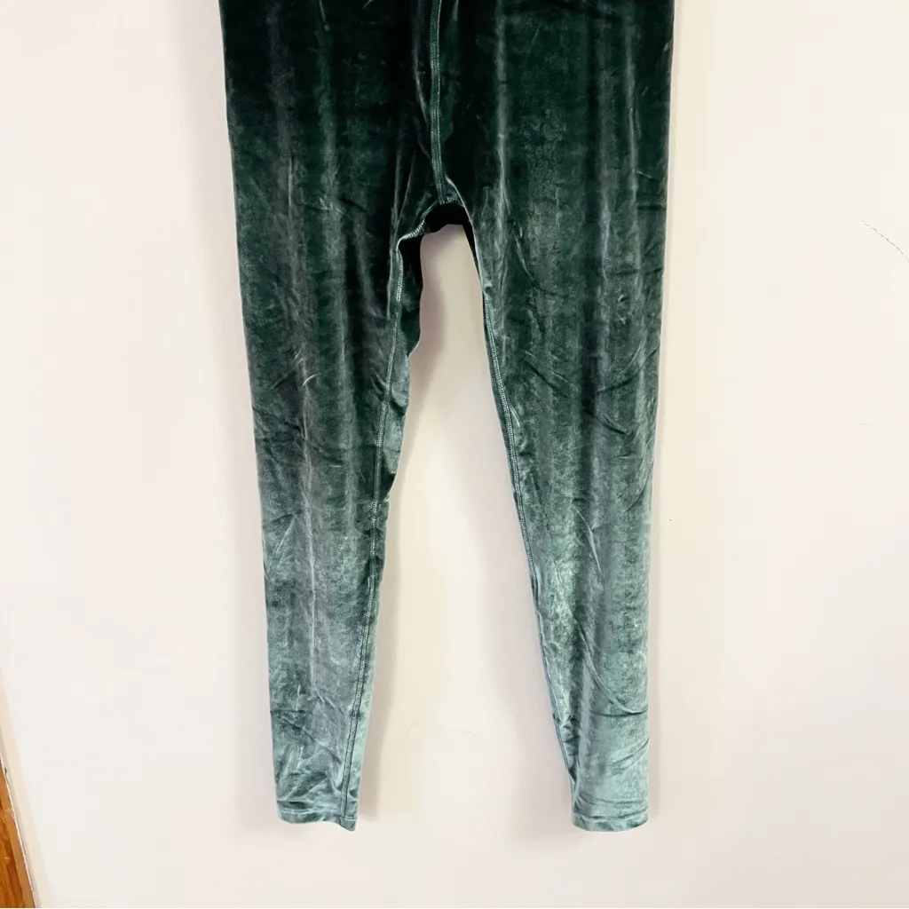 Beyond Yoga‎ Green Velvet Motion High Rise Leggings Size Large - Image 4