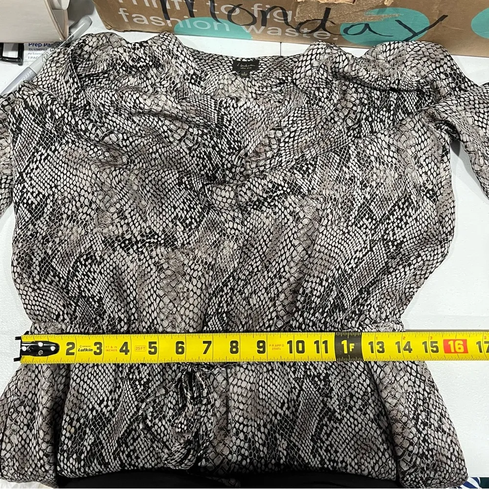 Aritzia Babaton 100% Silk Bennett Snake Skin Shirt Dress Womens Size Small - Image 8